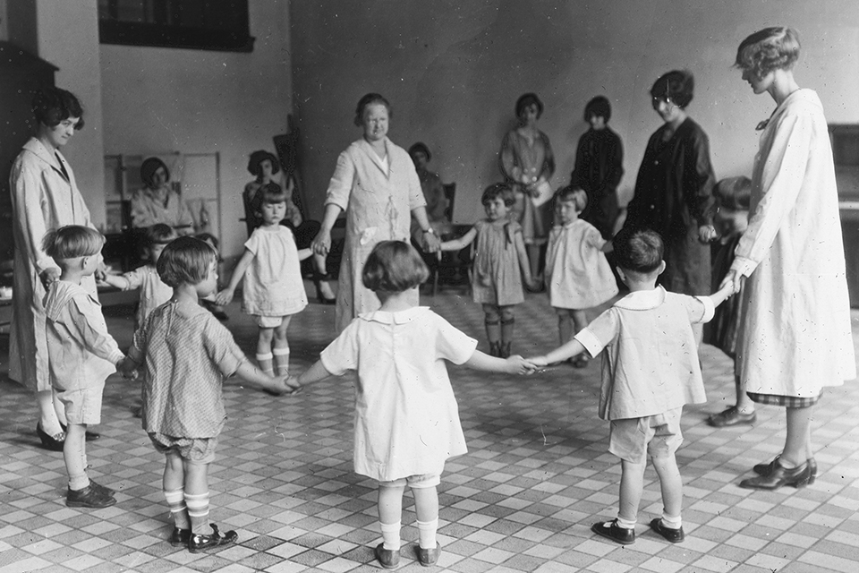 1920's and 1930's children in a circle
