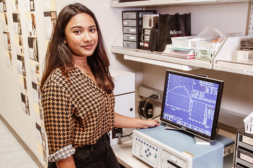 SLHS student in lab