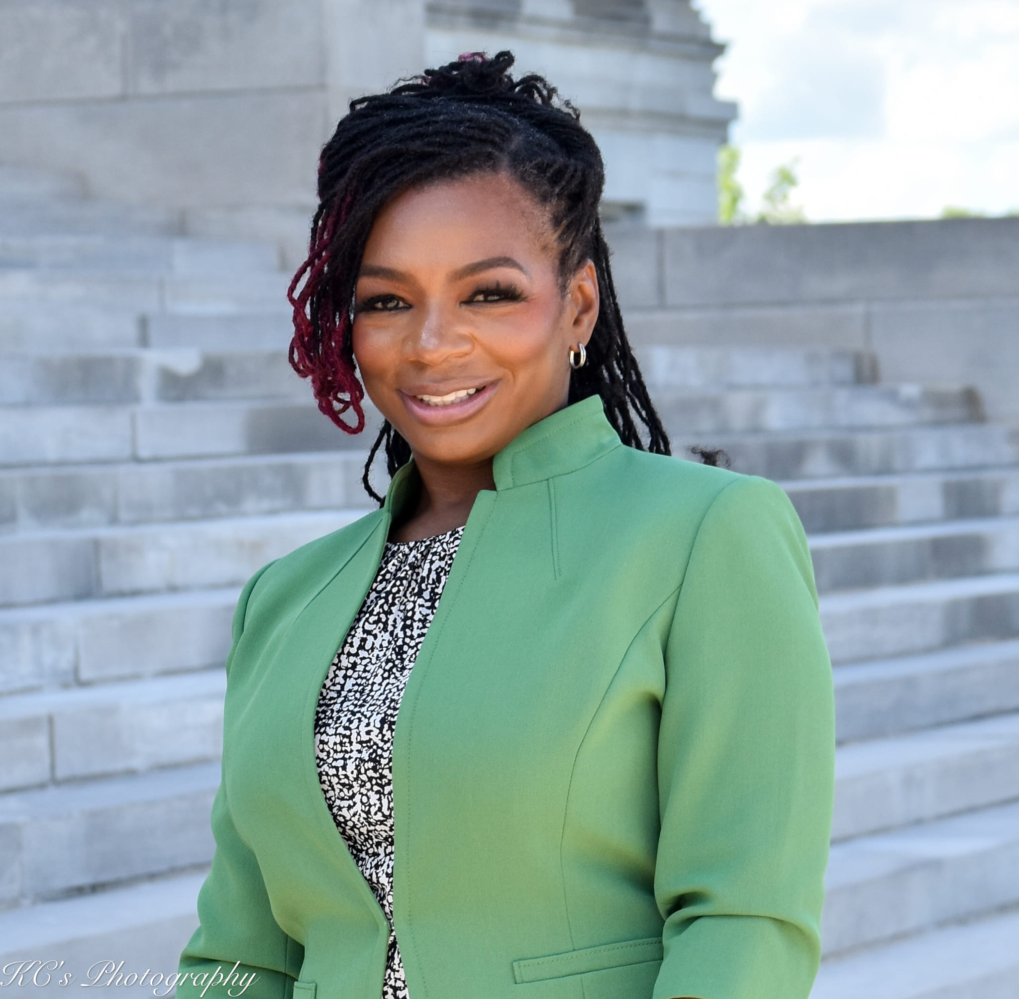 Chenell Loudermill headshot photo