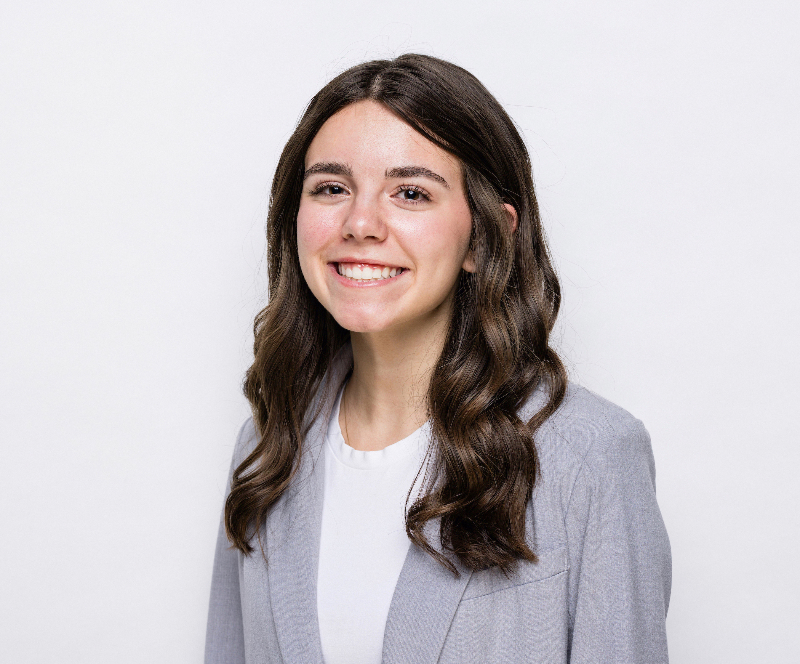 Olivia Carmin headshot photo