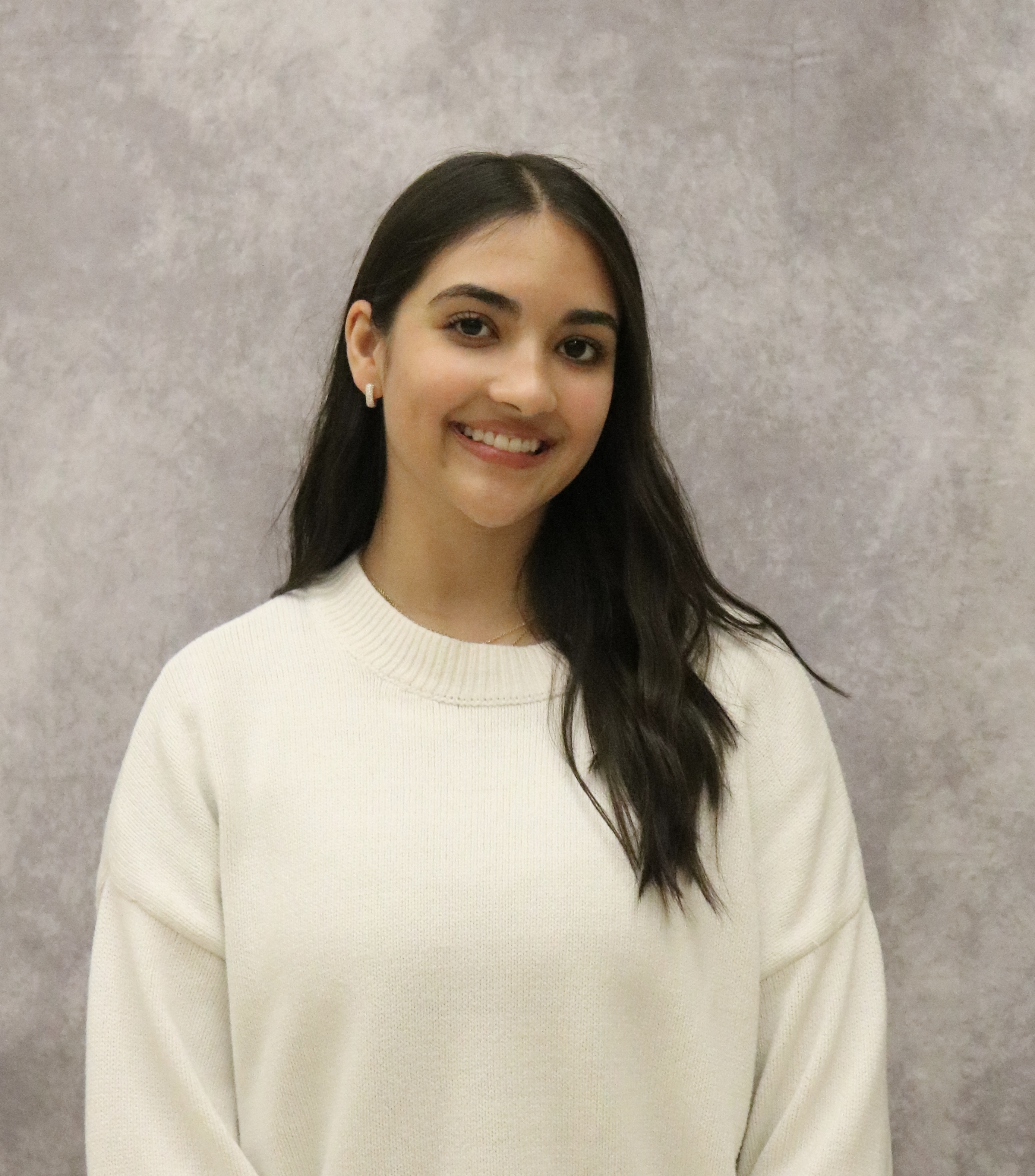 Olivia Mahadevan headshot photo