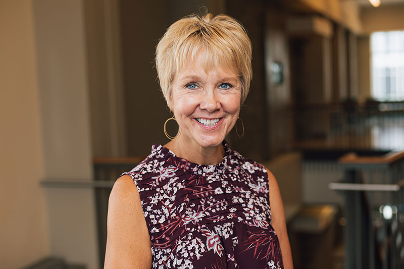 Dawn Wetzel headshot photo