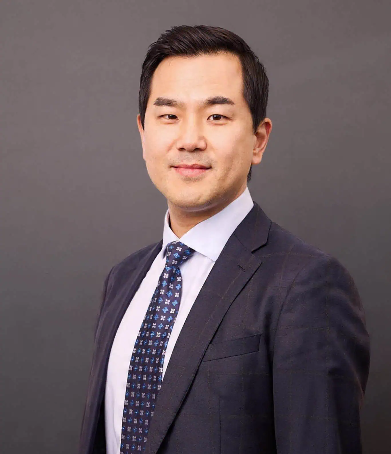 Shinyong (Shawn) Jung headshot photo