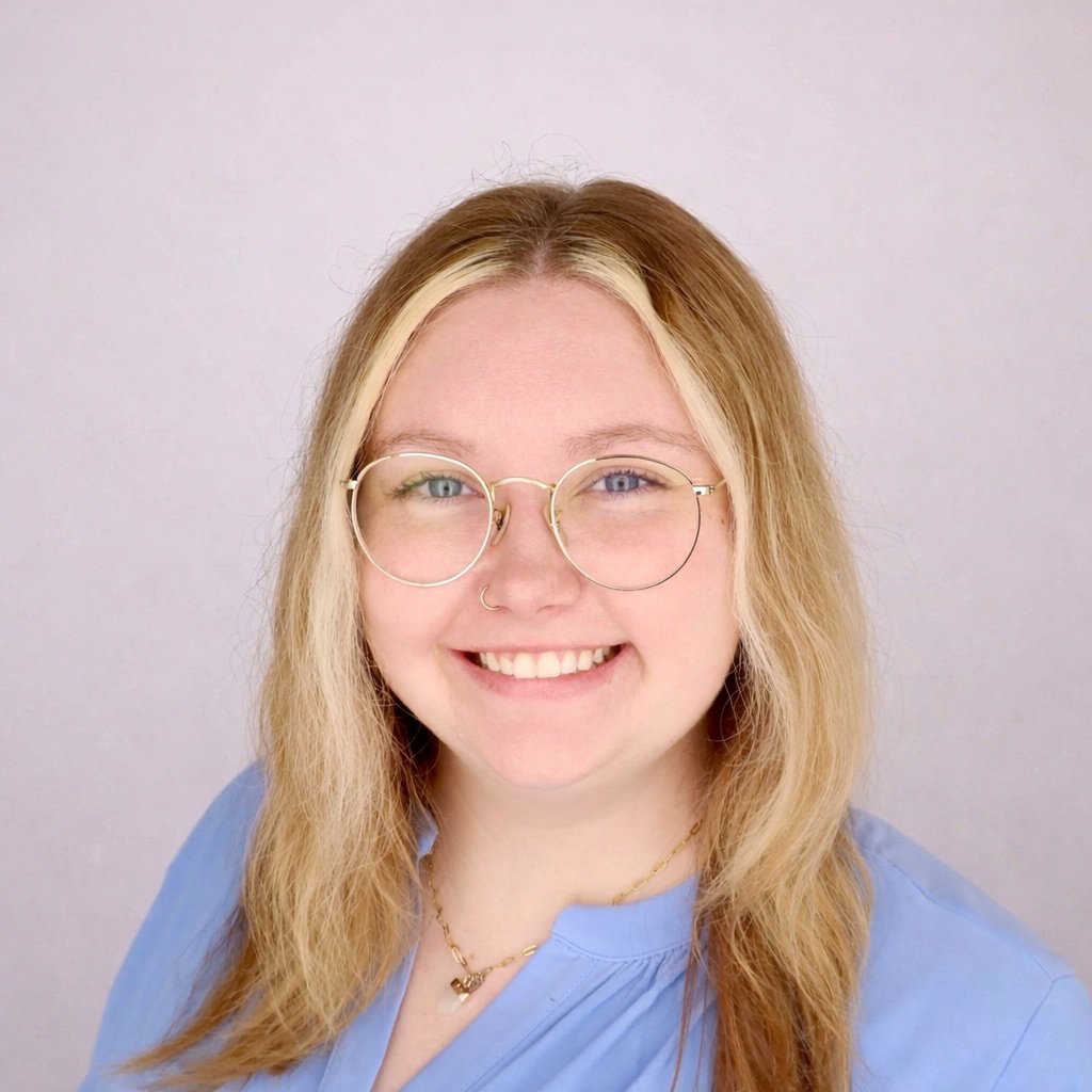 Lexi Striebeck headshot photo