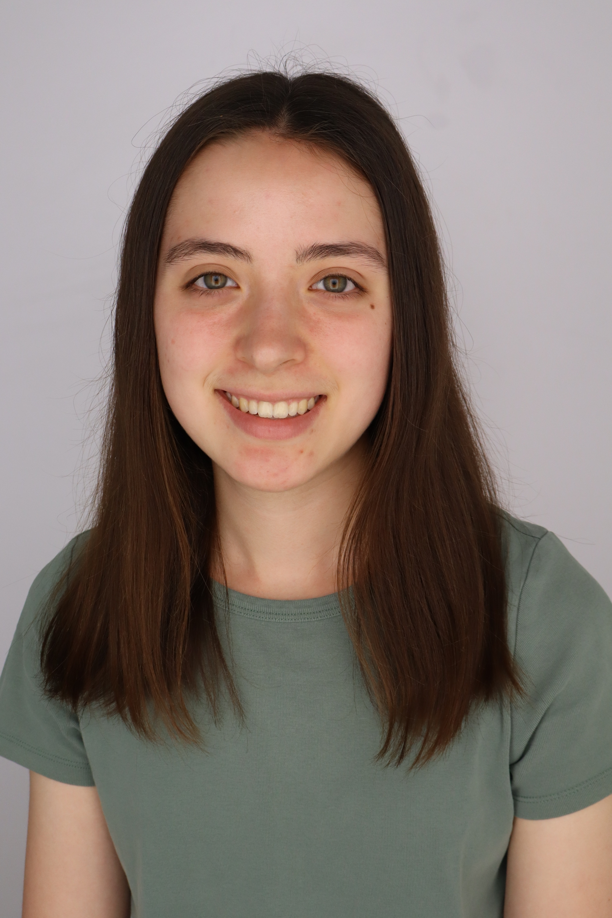 Sonya Schuster headshot photo